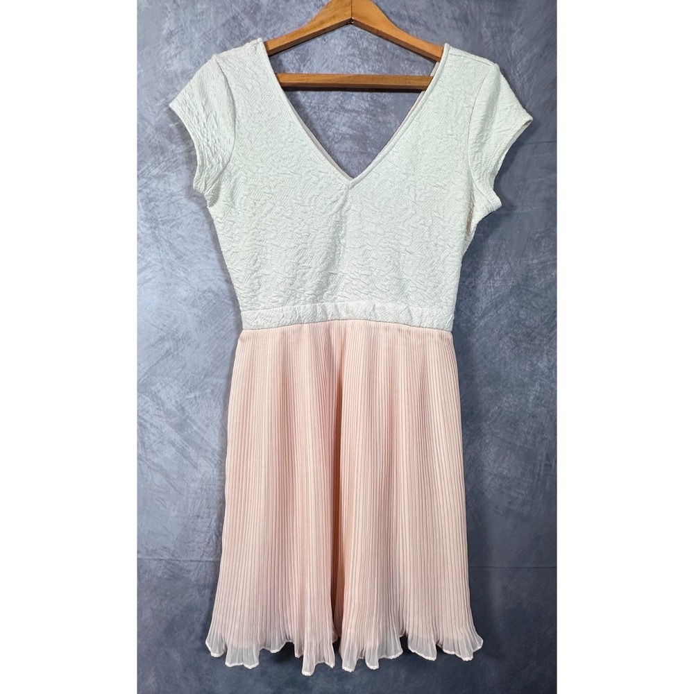 Pins & Needles Mini Dress Womens S White Pink Textured Pleated Deep V-Neck Party